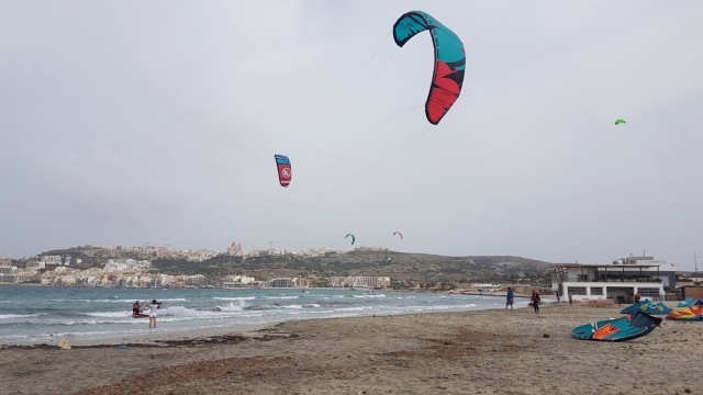 kitesurfing sporty wodne na Malcie