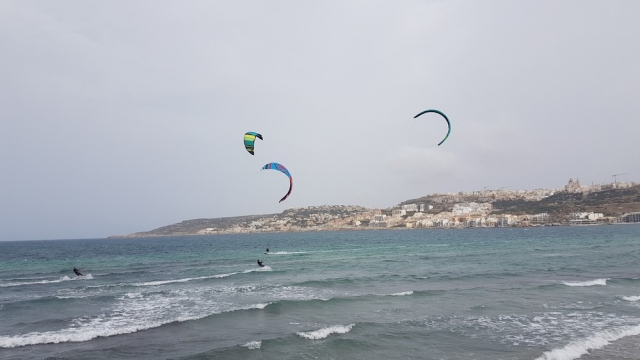 kitesurfing sporty wodne na Malcie