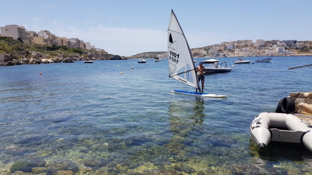 windsurfing Bugibba